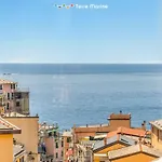 Jack's Tale, Terre Marine Apartamento