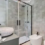 Jack's Tale, Terre Marine Apartamento