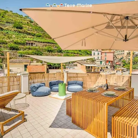 Jack's Tale, Terre Marine Apartment Manarola